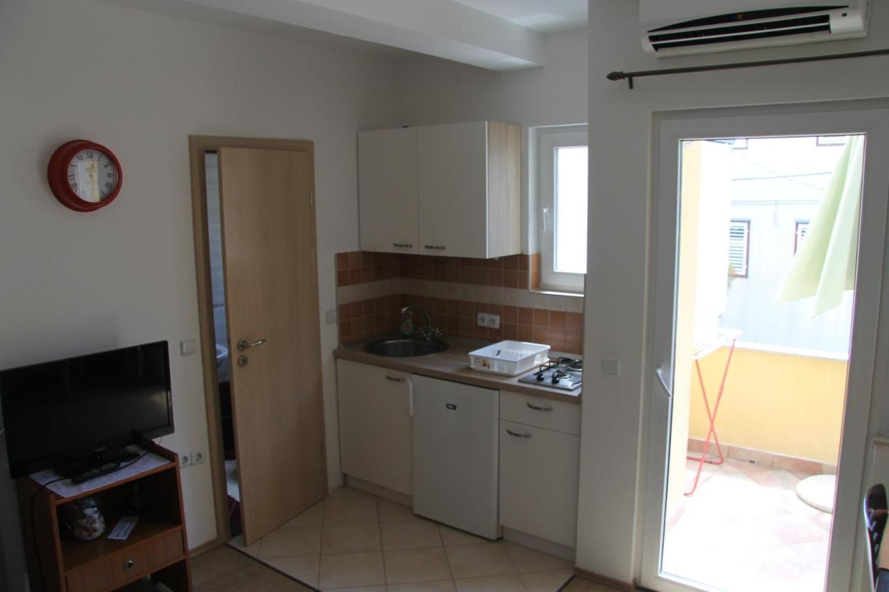 Apartment Antic Zaton  エクステリア 写真