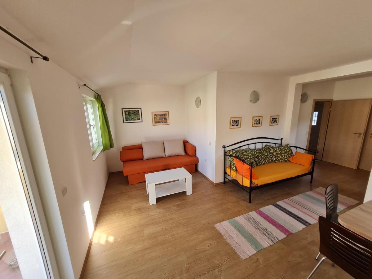 Apartment Antic Zaton  エクステリア 写真